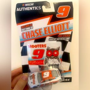 Chase Elliott NASCAR 1/64 2022 diecast